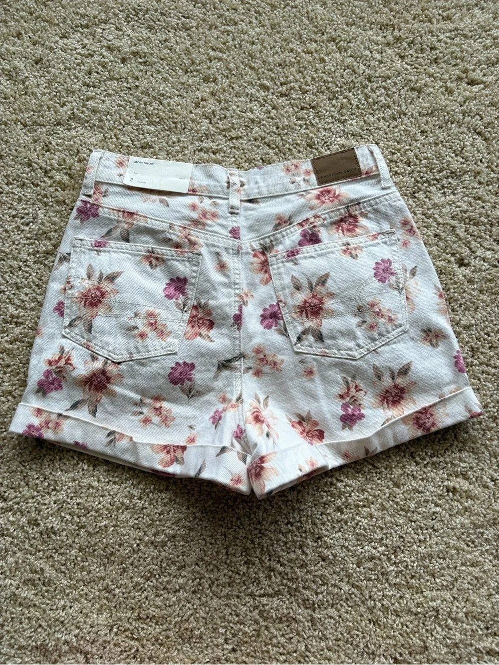 American Eagle Outfitters White High-Waist Floral Shorts Mom Shorts Size 2